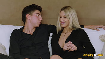 Preview 1 of Av E Neto - Ms Naughty shows her abilities. Horny housewife delivers a mind-blowing blowjob to her visitor in the kitchen - love XXX!