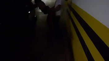 Preview 4 of Moder In Girls - Esposa dando no estacionamento do shopping