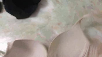Preview 2 of Amrah Sex - Cum on bra