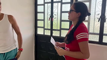Preview 1 of Video Hot Tamil Xxxx - LA EVANGELICA DEL BARRIO VA A PREDICAR LA PALABRA A MI CASA Y LA ESCUCHO A CAMBIO DE UNA MAMADA Y UNA FOLLADA DURA Y RAPIDA