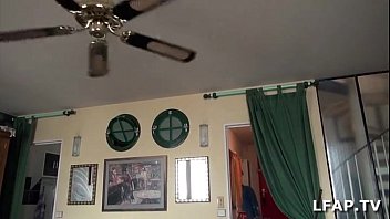 Preview 1 of Hq Porn Pussy Sex Then Anal Fuck - La maitresse suce le peintre en batiment avant de se faire manger la chatte