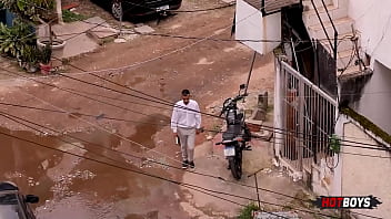 Preview 1 of Www Lediboy Porno - Dei pro var&atilde_o pirocudo da rua!