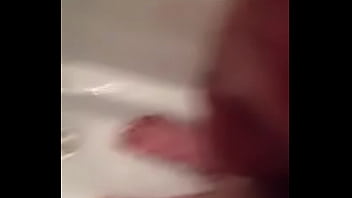 Preview 3 of Nuru Deauxma - Pisse sous la douche