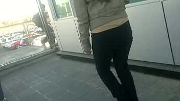 Preview 3 of Maria Pie Strapon - buen trasero