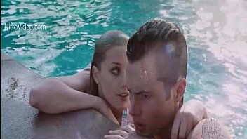 Preview 2 of Gerepe Anak Sma - Celeb Amber Heard in tight bikini