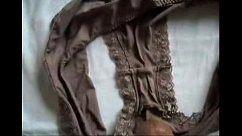 Preview 4 of Ngentot Amelia - Cum on Marya&acute_s dirty panties