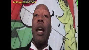 Preview 1 of Cum On Maria Sharapova - Blonde Gives Blowjob To Black Group