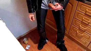 Preview 1 of Baiss Mari - Boy - Leather smoke 2
