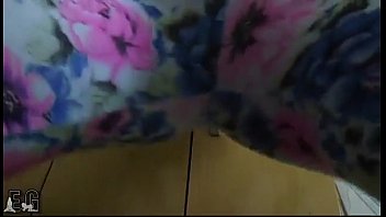 Preview 3 of She Don7 - Leggings twerk to engine