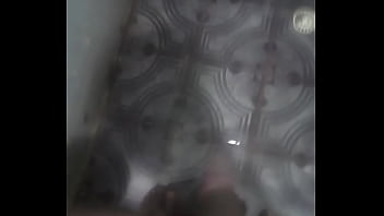 Preview 2 of Indian Shali Fuck With Dulabhai - Novinho batendo uma no banheiro