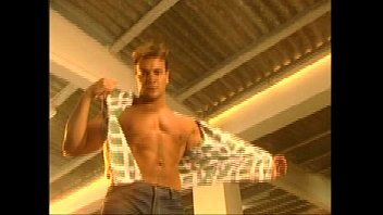 Preview 2 of Girlfriend Present To Othet - Passerelle Striptease Lisboa Portugal