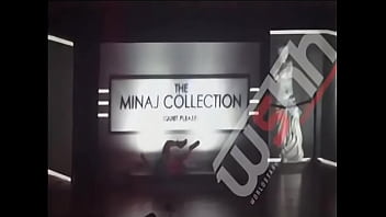 Preview 4 of Teen Ynung Taxi - NickI minaj play her Pussy