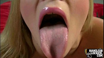 Preview 3 of Doxcgpvxa - Big ass blonde handles hard pipe