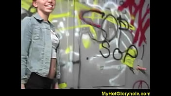 Preview 1 of Desahan Cewek Smp - Gloryhole blowjob video 25