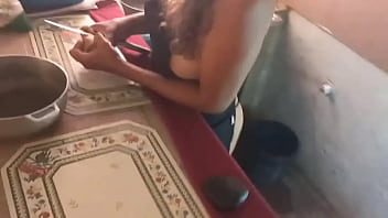 Preview 1 of Meya Kalepa Xxx Videos - cooking at my brother-in-law&#039_s house and ended up giving a hot blowjob