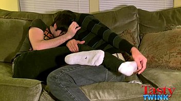 Preview 3 of Abigale Johnson Tube - Boys Tickle and Make Out