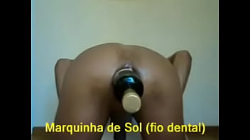 Preview 3 of Mujer Se Chorrea - Enfiando garrafa de vinagre no c&uacute_ (20130130i) cdspbisexual