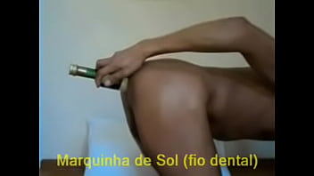Preview 4 of Mujer Se Chorrea - Enfiando garrafa de vinagre no c&uacute_ (20130130i) cdspbisexual