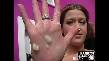 Preview 1 of Dici Pakistani - Girl gets cummed in her hands