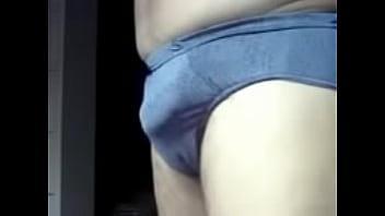 Preview 2 of Jabardasti Sex Brother Sister - A pica pulsa para fugir da cueca