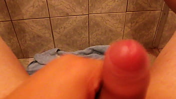 Preview 1 of Pornmodels - Punheta com gozada longe