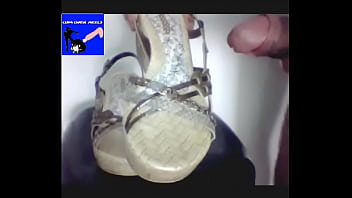 Preview 3 of Wwwpakistan Xxxcom - cum over heels - Cum on my wife&acute_s friend sandal