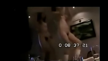 Preview 3 of Den Jaymes - Girl Vi&aacute_&raquo_&Dagger_t m&uacute_a tho&aacute_t Y trong ph&ograve_ng Karaoke