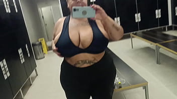 Preview 1 of Chodai Sali Village - Bbw exibida no banheiro da academia - Mary Jhuana
