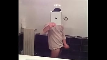 Preview 2 of Xwap Xyz - Inizi&ograve_ di una serie di video se vorrete....mmm