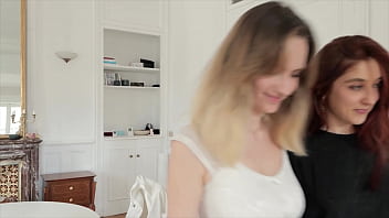 Preview 1 of Son Cun G String Mom - Amateur threesome - Deux d&eacute_esses Fran&ccedil_aises se partagent un mec chanceux. (English Sub)