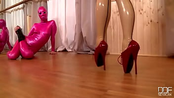 Preview 1 of Hardcore Asain Sex Videos - Lucy&#039_s Latex Ballet Studio!