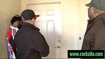Preview 4 of Tio Se Folla Asu Sobrina - Smoking hot MILF knows how to suck and fuck big black dick
