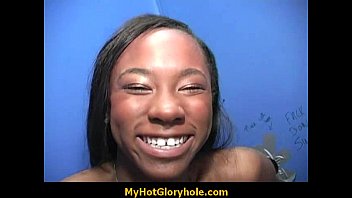 Preview 1 of Phim Sex Hd Nnn - Adorable black chick make a guy happy through a gloryhole 4