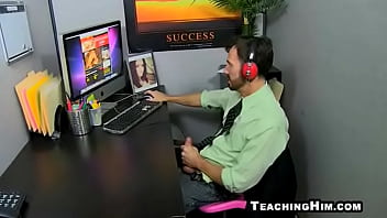 Preview 1 of Shemale Vrs Lesbain - Horny mature hunk sucking a cock at the office