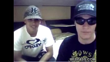 Preview 1 of Uncle Kid - Bored straight guys having fun on cam
