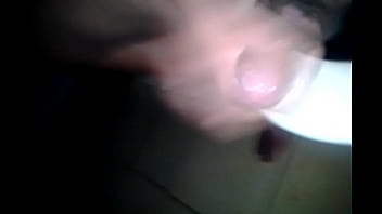 Preview 2 of Black Comdom - gozando no banheiro do terminal