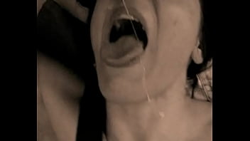 Preview 2 of Mom Helps Dad Fuck Me - Avaler ou recracher