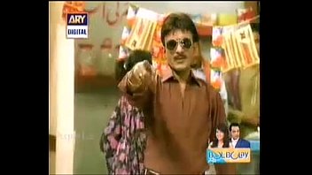 Preview 2 of Grannie Sexy Pumping - Tere Mast Mast Do Nain Dabangg 2 Funny