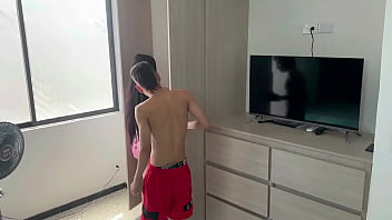 Preview 1 of Brekeed Porn - Mi peque&ntilde_a hermanastra quiere descubrir que es sentir una polla en su co&ntilde_o. Me le vengo adentro de su co&ntilde_o. H.L.