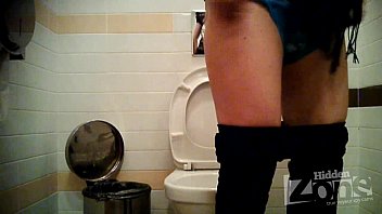 Preview 2 of Lesbian Kendra - Blonde in blue panties peeing