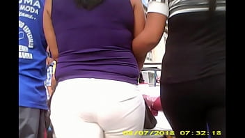 Preview 3 of Petite Lolita Teen Anal - Culona en lycra