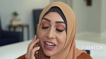 Preview 1 of Nepali Sex Video By Maya Bezin - Divorced Muslim Lady Becomes A Thot Chasing Fame - HijabMa