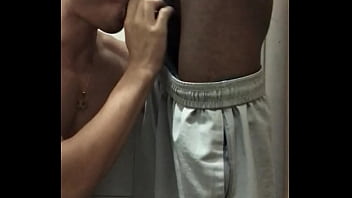 Preview 1 of Huang Rap - Meu vizinho com a piroca cheio d&ecirc_ tesao
