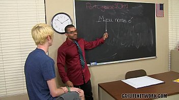 Preview 1 of Moti Chut Squirt Hd Com - A Special Lesson in Portuguese