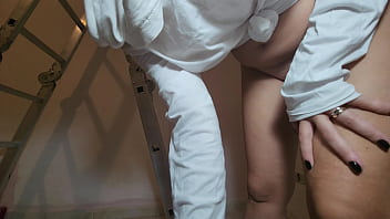 Preview 2 of Maid Peruvian - My big ass milf wife painting the bedroom wall. Homemade amateur intimacy