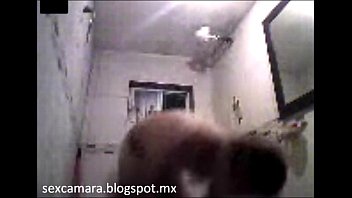 Preview 4 of Shemales Facesit Guy - Bailando y Perreando en la ducha