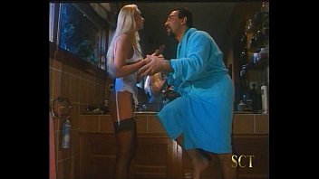 Preview 1 of Hd Bollywood Sexy Video Heroine - Tanya Hansen - Seduzione Gitana Scene 1
