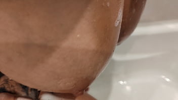 Preview 2 of Masaj Saxxe - young one tits