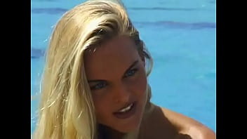 Preview 1 of Bhai Orbhan - Katja Has Sex Underwater in the Tropical Waters near Bora Bora