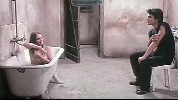 Preview 4 of Load Milf Teen - La Orca (1976)